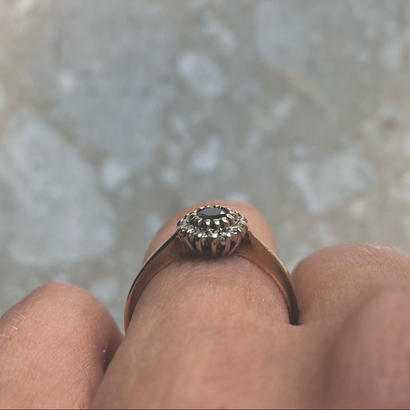 Sapphire Diamond Halo Round Yellow Gold Vintage Ring - Picture 10 of 11